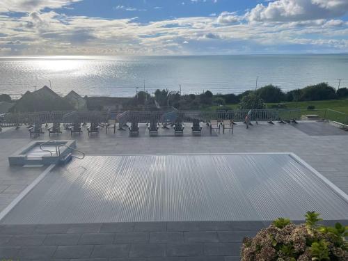 Stunning Hillside Sea View 2-Bed in Barmouth