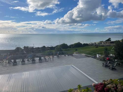 Stunning Hillside Sea View 2-Bed in Barmouth