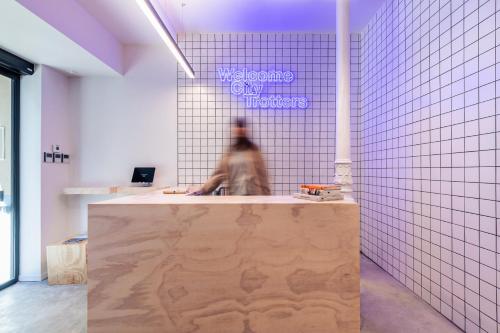 Előcsarnok, Colo Colo Hostel - Single Private Beds in Szent Sebastian