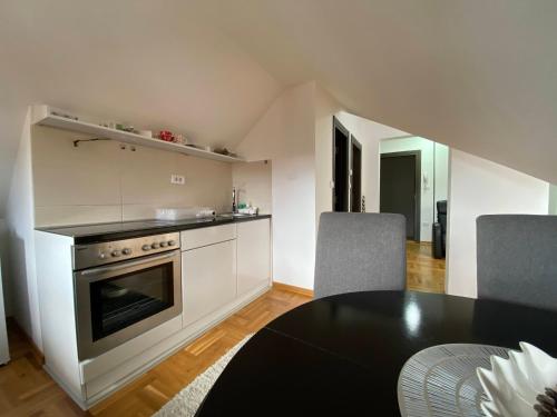 ห้องครัว, Apartman Golden Hill in ราซัดนิก