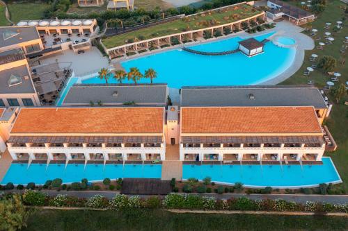 Giannoulis – Cavo Spada Luxury Sports & Leisure Resort & Spa