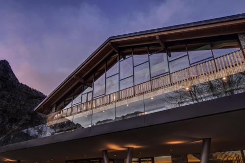 Grand Hotel Courmayeur Mont Blanc, by R Collection Hotels - Courmayeur