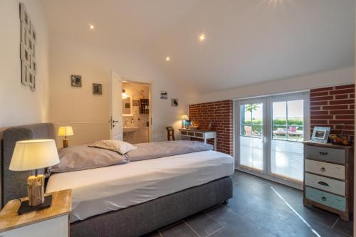 INSEL-LAND-HOTEL MICHAELSEN -Boutique Hotel- im Ostland mit Yoga u Sauna in Borkum