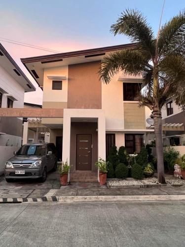 Townhouse Villa a Subsidiary of Alonas Traditional Home