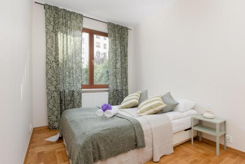 Warsaw Bobrowiecka Apartment by Noclegi Renters, Varsovie