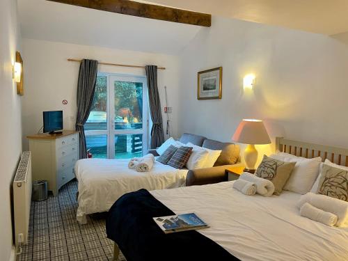 Cross Keys Inn Room Type - One-Bedroom Chalet