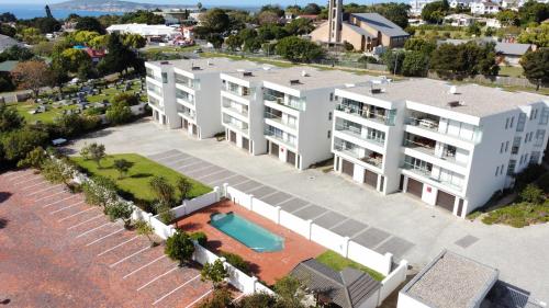 The Bella - 6 Sleeper - Sea Views Pool & Patio