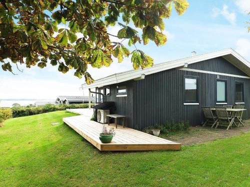  6 person holiday home in Ebberup, Pension in Helnæs By