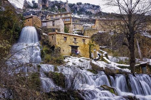 Kilátás, El Salto del Agua Auténtico El Molino de la Cascada Orbaneja (El Salto del Agua Autentico El Molino de la Cascada Orbaneja) in Barriolacuesta