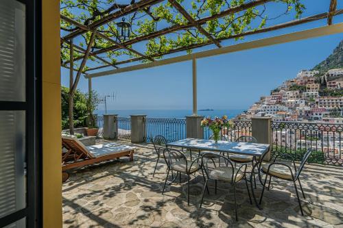 399316185 Palazzo Margherita