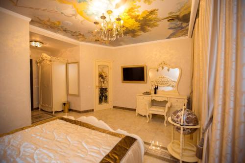 Baccara Hotel - image 10