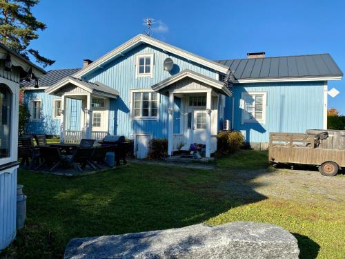 Mäkisen Majatalo, Finland Proper