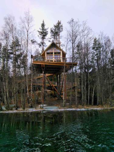 Tretopphytter På Grensen - Beverhytta med robåt og gjeddefiske - Chalet - Halden