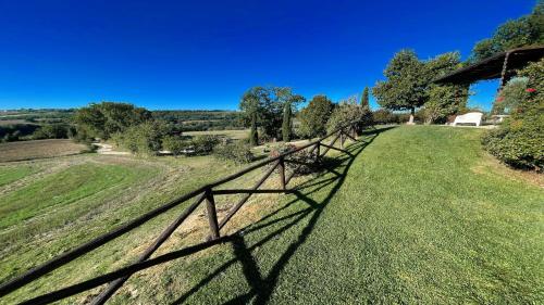 Todi By The Pool-Walk To Todi 5 KmsRestaurant 05 KmsSleeps 10Exc Poolwifi