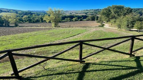 Todi By The Pool-Walk To Todi 5 KmsRestaurant 05 KmsSleeps 10Exc Poolwifi