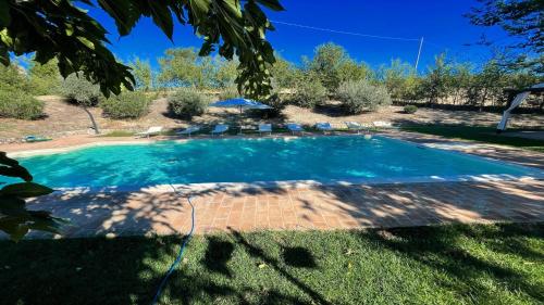  Todi PoolsideSleeps 10Exclusive PoolWalk To Todi 5 KmsRestaurant 05 Kms in Petroro