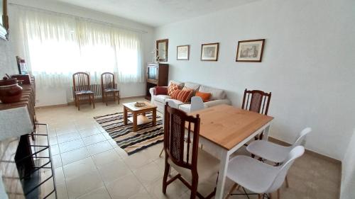 Casa Rural Alameda con chimenea y jardín (Casa Rural Alameda con chimenea y jardin) in El Barco de Avila