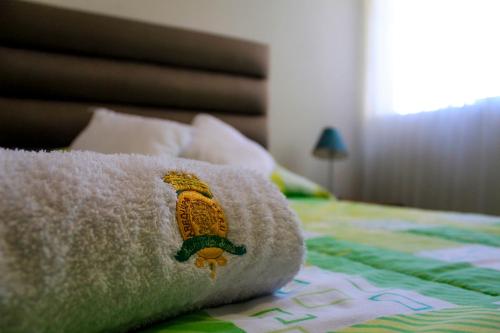3 twin beds