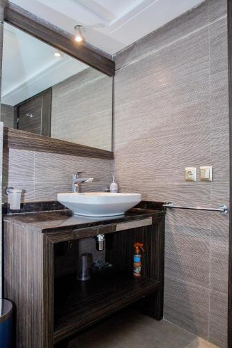 Top flat at central Massira Maarif, Casablanca (photo 6)