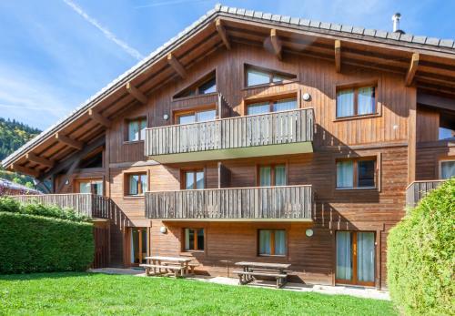 JEANETTE 2 - image 2