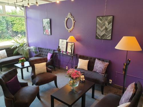 ผับ/เลาจน์, Hôtel Le Rohan Charme et Caractère (Hotel Le Rohan Charme et Caractere) in ปงติวี