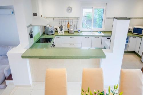 Luxe Villa with Private Pool, Jacuzzi and Spectacular Views Luxe Villa with Private Pool, Jacuzzi and Spectacular Views