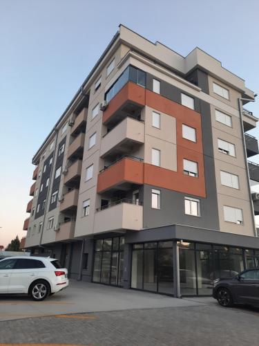 New modern 1 bedroom apartment with free parking in جيفجيليجا