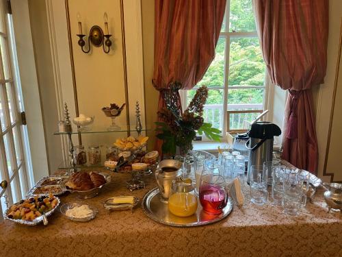 Hollinger House - 식음료(F&B)