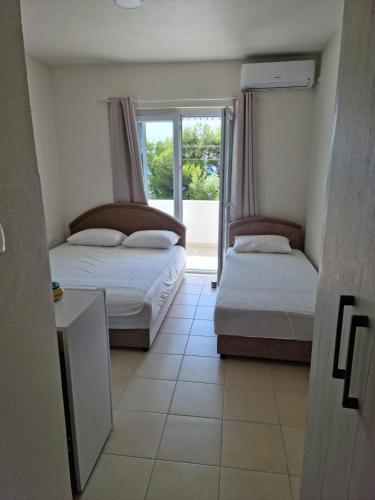 Triple Room image 7