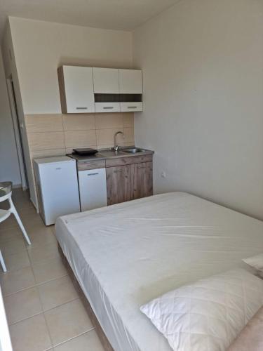Triple Room image 9