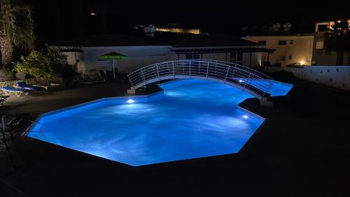 Beautiful 2 Bed Apartment in Peyia Valley, Paphos