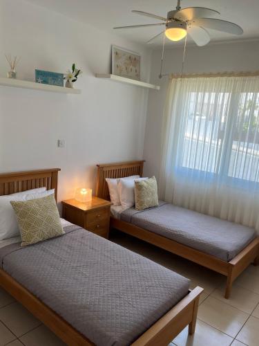 Beautiful 2 Bed Apartment in Peyia Valley, Paphos