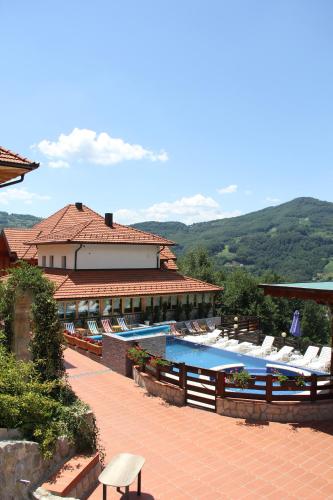 Naše Brdo - Ivanjica, Ivanjica (photo 10)