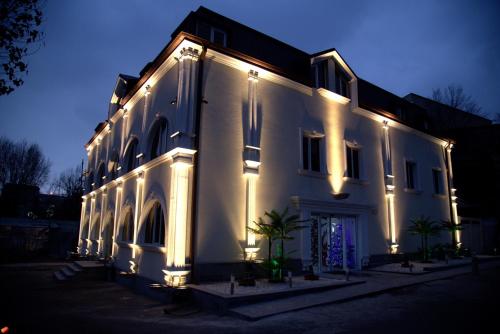 Palma Palace Hotel, Jerevan