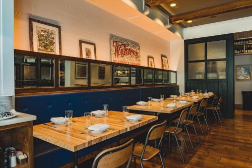 餐廳, Avenue Inn & Spa in 里霍博夫海灘