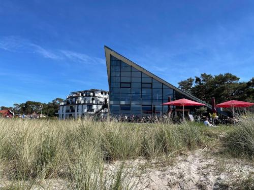 Ein-Steinwurf-zum-Ostseestrand-Ferienwohnung-Martha-mit-Terrasse