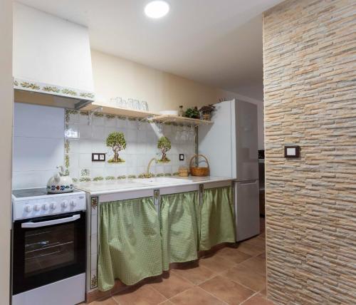 virtuve, CASA RURAL BIENVENIDA in Quatretondeta