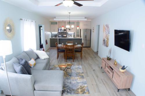 Pen Manor Modern 2 Bedroom Apartment in Port Of Spain