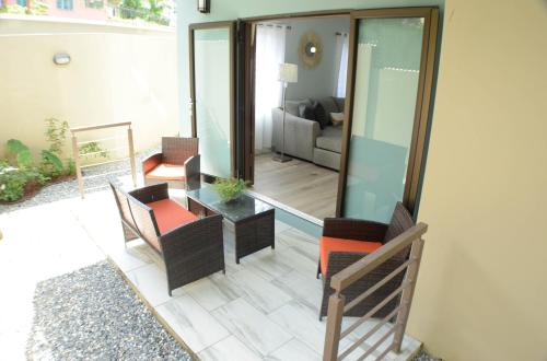 Pen Manor Modern 2 Bedroom Apartment in Port Of Spain