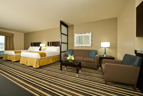 Holiday Inn Express & Suites Forrest City, an IHG Hotel