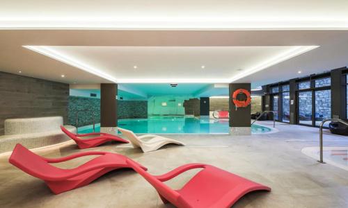 Басейн, Résidence l'Hévana - Appartements de Prestige Méribel Centre (Residence l'Hevana - Appartements de Prestige Meribel Centre) in Мерібель