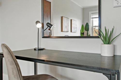 Vibrant 1BR Apartment close to Dining - Cullom B3 in Ravenswood Gardens