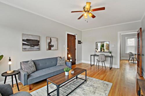 Vibrant 1BR Apartment close to Dining - Cullom B3 in Ravenswood Gardens
