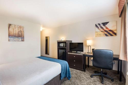Best Western Mount Pleasant Inn - image 8