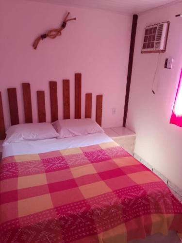 2 bedrooms, 4 beds