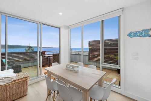 POINT GREY APARTMENT 2 - Ocean VIews with wifi - Tap to explore photos