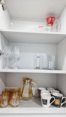 Apartamento encantador com piscina e vista mar