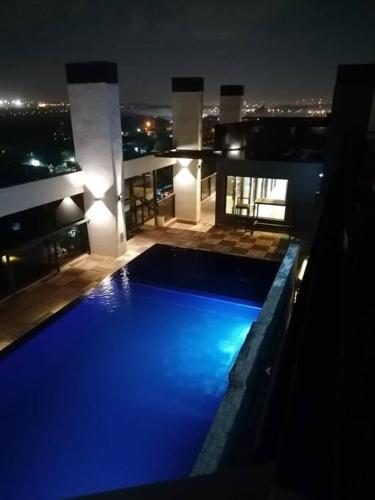 Swimming pool, Hermoso Departamento completamente equipado in Mariano Roque Alonso