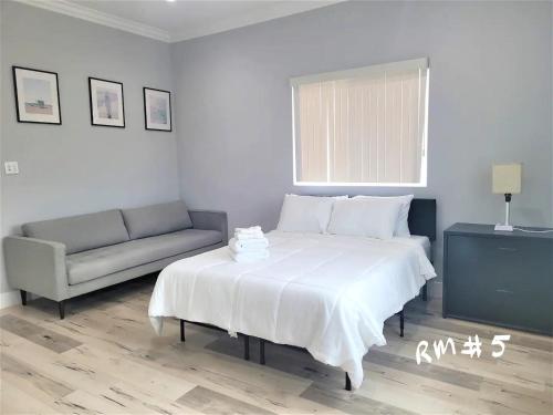 Huge Family Home Near Disneyland & SoCal Beaches in Midway City, USA
