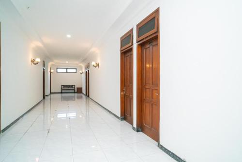 RedDoorz Plus at Hotel Surya Solo – Surakarta (Solo), ID